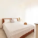 Nikogroup By The Sea 2 Apartman