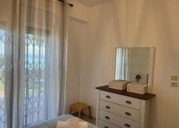 Nikogroup By The Sea 2 דירה